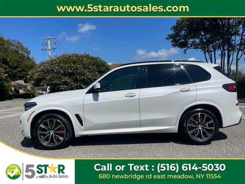 Mineral White Metallic 2023 BMW X5 xDrive40i