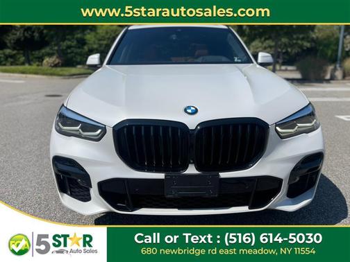 Mineral White Metallic 2023 BMW X5 xDrive40i