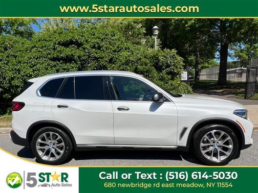 Mineral White Metallic 2021 BMW X5 xDrive40i