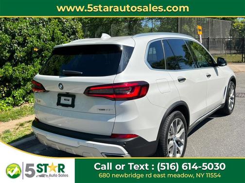 Mineral White Metallic 2021 BMW X5 xDrive40i