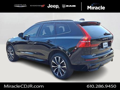 2023 Volvo XC60 B5 Plus Dark Theme