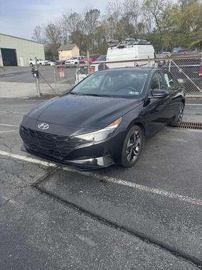 2023 Hyundai ELANTRA SEL