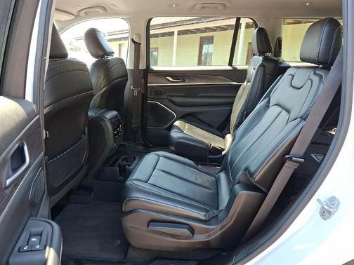 Bright White Clearcoat 2021 Jeep Grand Cherokee L Limited