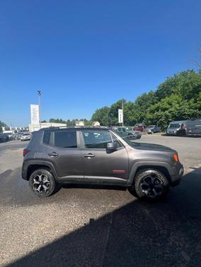 2021 Jeep Renegade Trailhawk