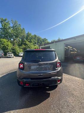 2021 Jeep Renegade Trailhawk