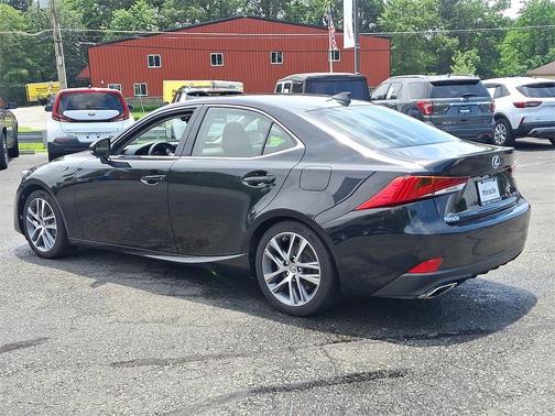 2018 Lexus IS 300 Base