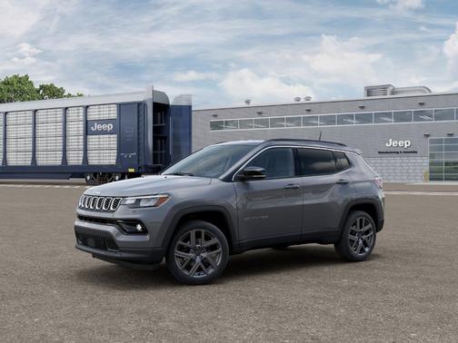 Sting Gray Clearcoat 2026 Jeep Compass Limited Altitude