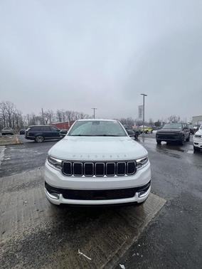 2025 Jeep Wagoneer L Base