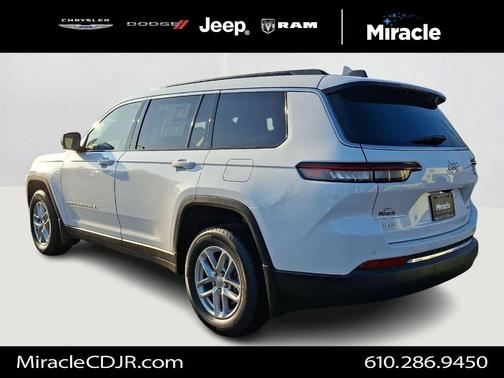Bright White Clearcoat 2026 Jeep Grand Cherokee L Laredo