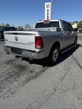 Bright Silver Clearcoat Metallic 2017 RAM 1500 Big Horn