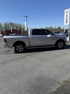 Bright Silver Clearcoat Metallic 2017 RAM 1500 Big Horn