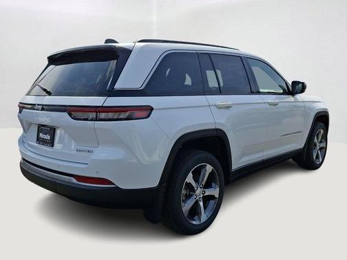 Bright White Clearcoat 2026 Jeep Grand Cherokee Limited