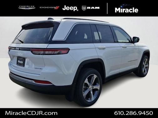 Bright White Clearcoat 2026 Jeep Grand Cherokee Limited