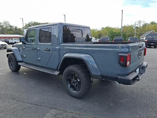 2025 Jeep Gladiator Sport