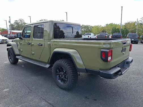 2025 Jeep Gladiator Sport