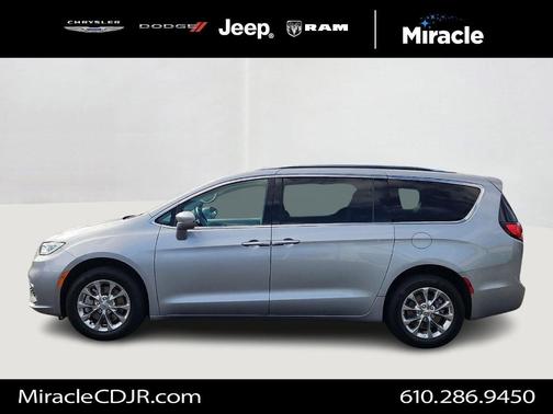 2021 Chrysler Pacifica Touring-L