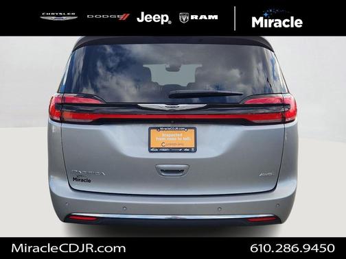 2021 Chrysler Pacifica Touring-L