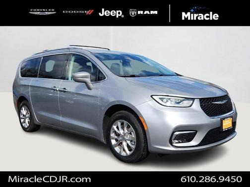 2021 Chrysler Pacifica Touring-L