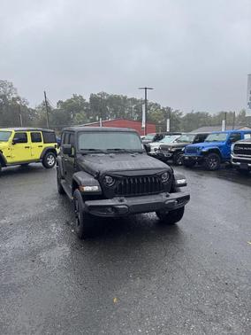 2022 Jeep Wrangler Unlimited Sahara Altitude