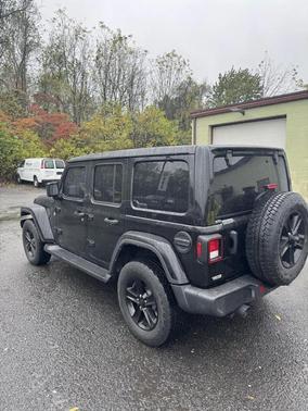 2022 Jeep Wrangler Unlimited Sahara Altitude