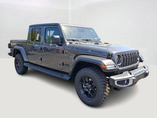 Granite Crystal Clearcoat Metallic 2026 Jeep Gladiator Texas Trail