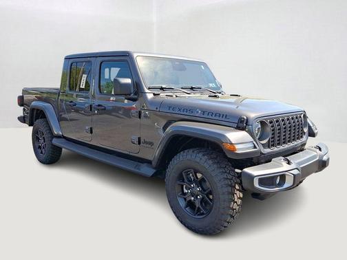 Granite Crystal Clearcoat Metallic 2026 Jeep Gladiator Texas Trail