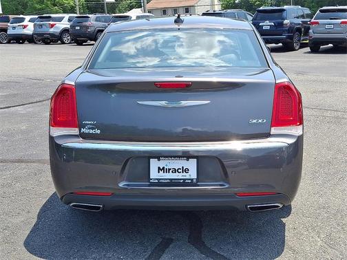 2018 Chrysler 300 Limited