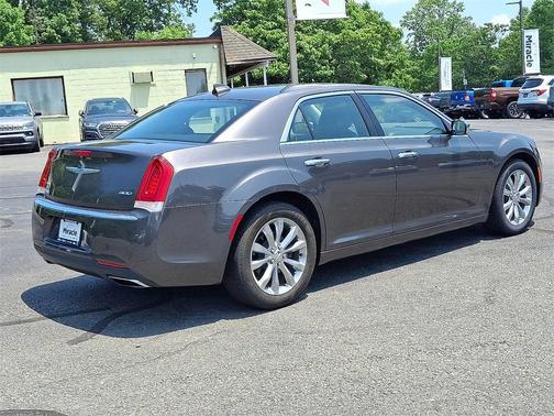 2018 Chrysler 300 Limited