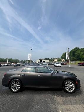 2018 Chrysler 300 Limited