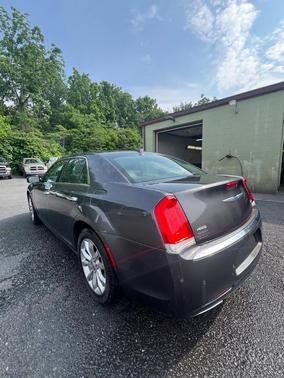2018 Chrysler 300 Limited