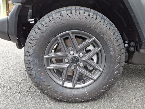 Granite Crystal Clearcoat Metallic 2026 Jeep Wrangler Sport