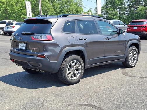 2022 Jeep Cherokee Trailhawk