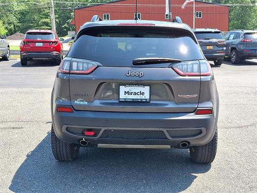 2022 Jeep Cherokee Trailhawk
