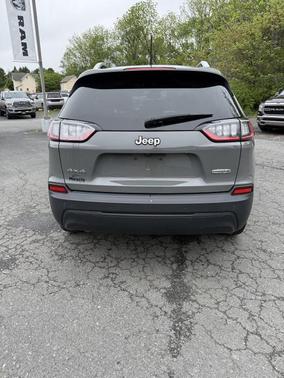 Sting Gray Clearcoat 2021 Jeep Cherokee Latitude Plus