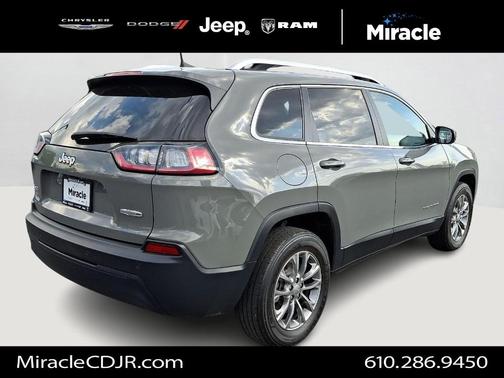 Sting Gray Clearcoat 2021 Jeep Cherokee Latitude Plus
