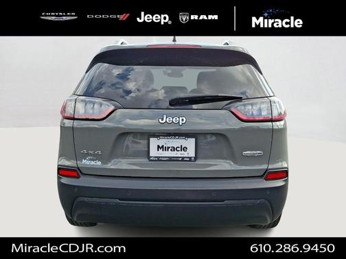 Sting Gray Clearcoat 2021 Jeep Cherokee Latitude Plus