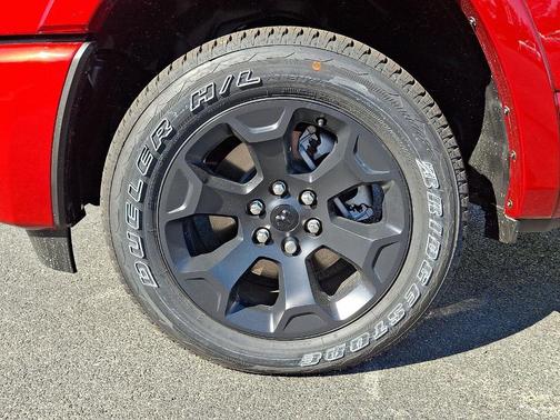 Molten Red Pearlcoat 2026 RAM 1500 Big Horn