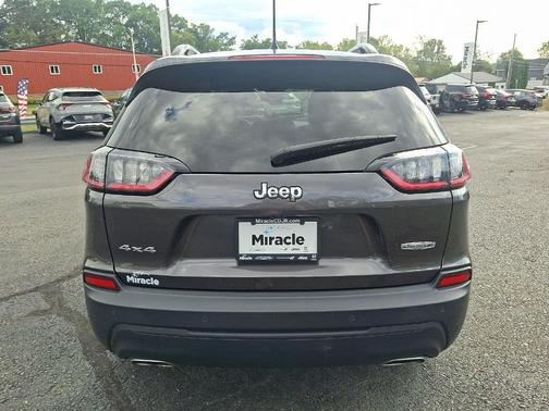 2022 Jeep Cherokee Latitude Lux
