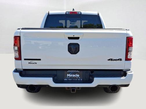 Bright White Clearcoat 2020 RAM 1500 Big Horn