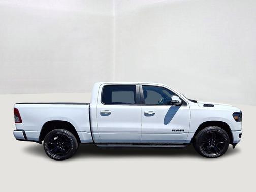 Bright White Clearcoat 2020 RAM 1500 Big Horn