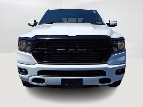Bright White Clearcoat 2020 RAM 1500 Big Horn