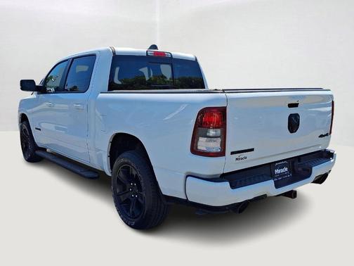 Bright White Clearcoat 2020 RAM 1500 Big Horn