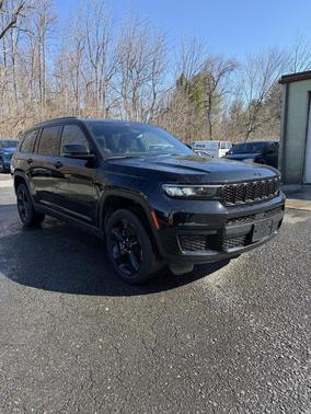 2022 Jeep Grand Cherokee L Laredo