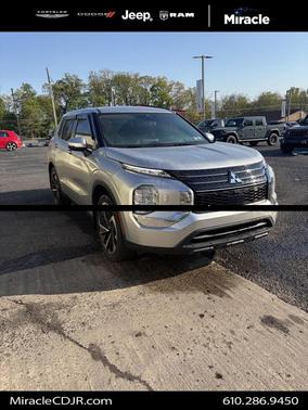 Alloy Silver Metallic 2022 Mitsubishi Outlander ES