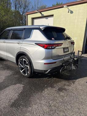 Alloy Silver Metallic 2022 Mitsubishi Outlander ES