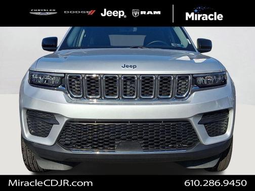 2023 Jeep Grand Cherokee Laredo