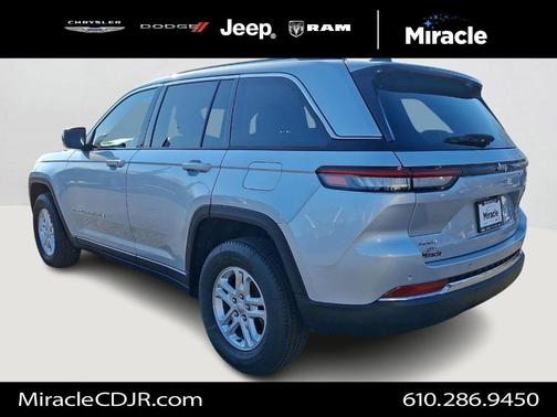 2023 Jeep Grand Cherokee Laredo