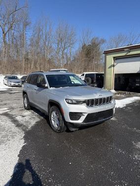 2023 Jeep Grand Cherokee Laredo