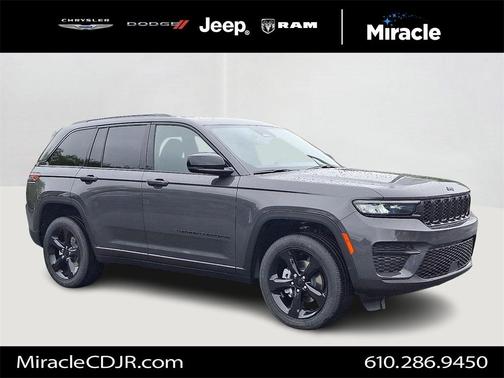 2025 Jeep Grand Cherokee Laredo