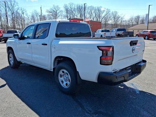 2022 Nissan Frontier S